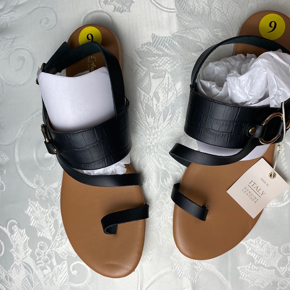 Leather thong sandal